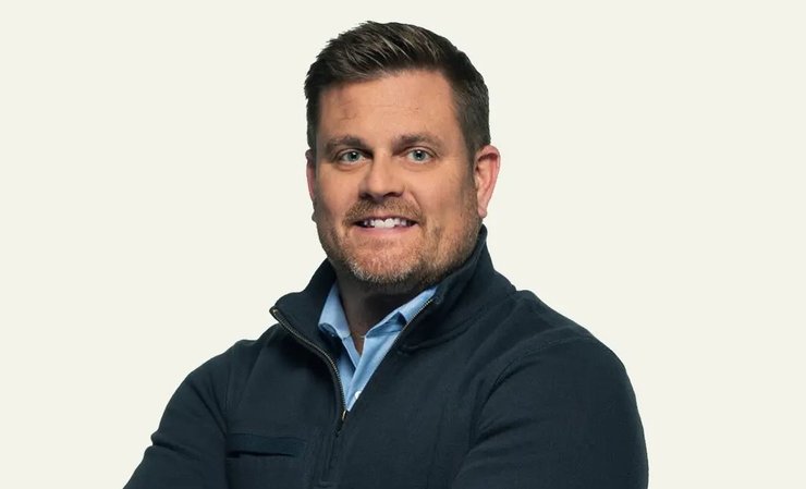 Брайан Томпсон