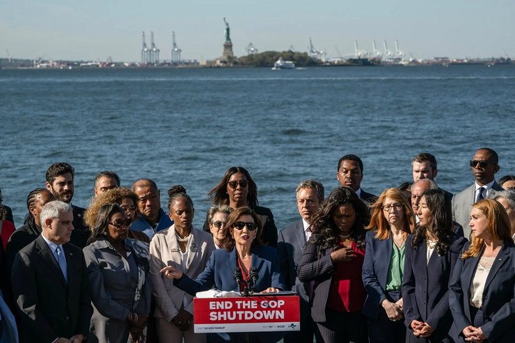 демократы Нью-йорка заявили о шатдауне