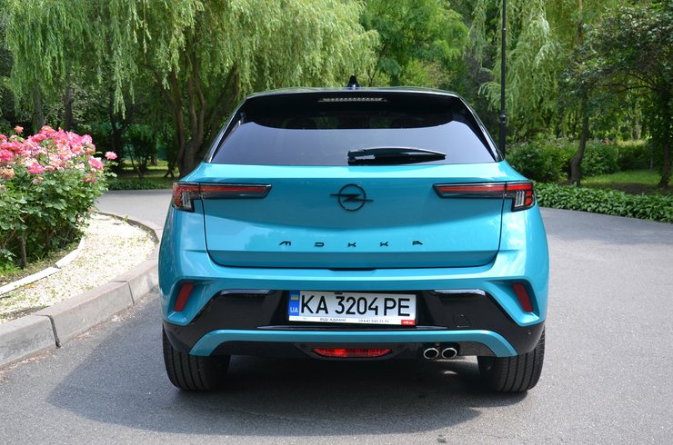 Кросовер Opel Mokka, вид ззаду