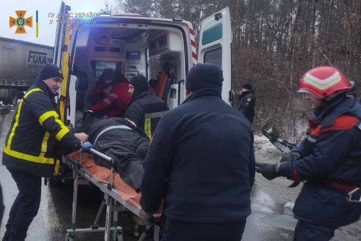 авария чернигов сегодня, авария чернигов, дтп чернигов сегодня, авария на черниговской трассе сегодня,