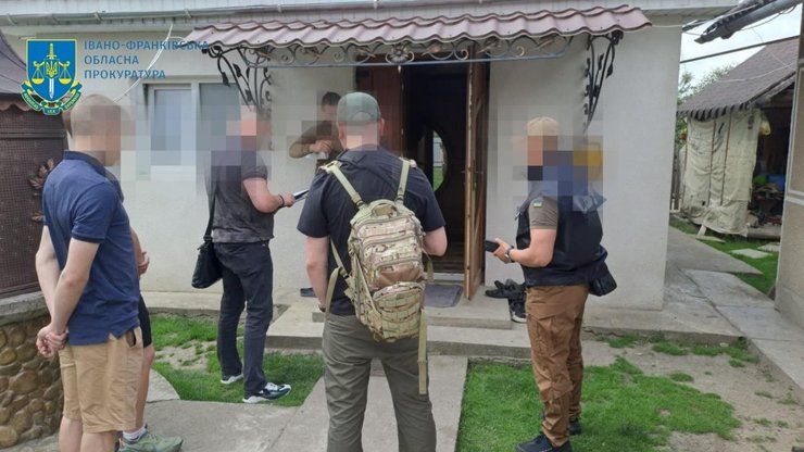 Служба безопасности Украины, СБУ, тиктокер, блогер, перемещение техники, ВСУ, военная техника, эшелон, военный эшелон