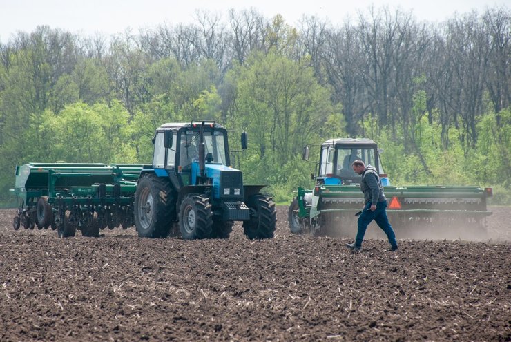 Дефицит квалифицированных кадров в отрасли ощущается не впервые, и не только с началом посевной