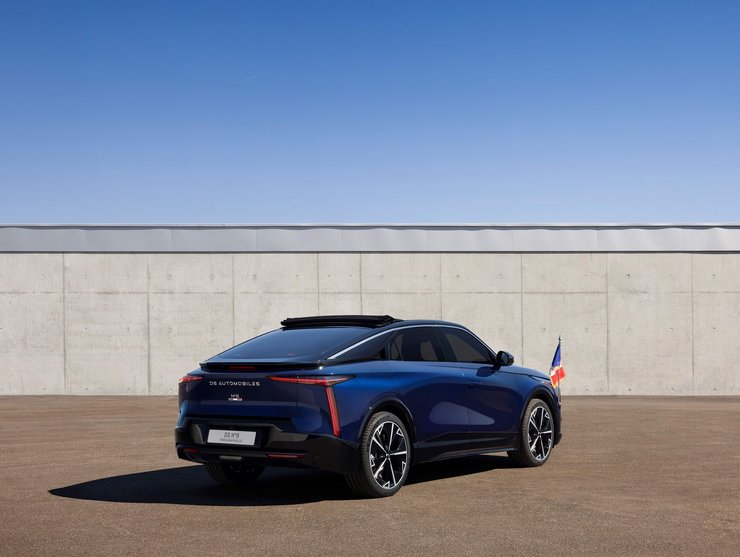 авто Макрона, DS №8, новый DS №8, электромобиль DS №8, Эмманюэль Макрон