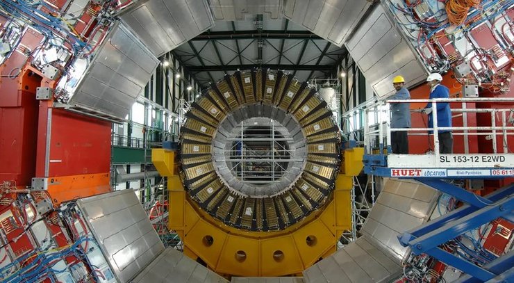 Большой адронный коллайдер