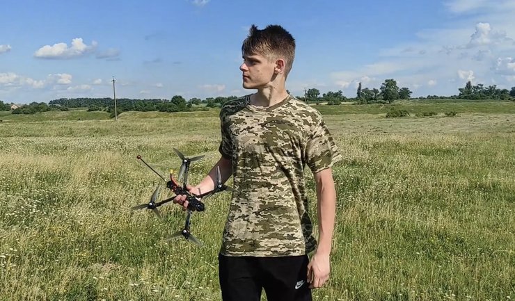 Вадим Добровольський, PhAInix, захист від РЕБ, фото