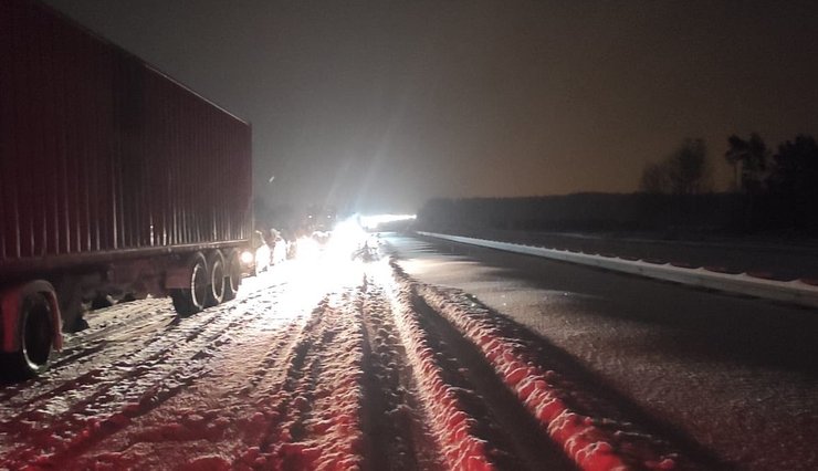 снегопад в польше затор S7