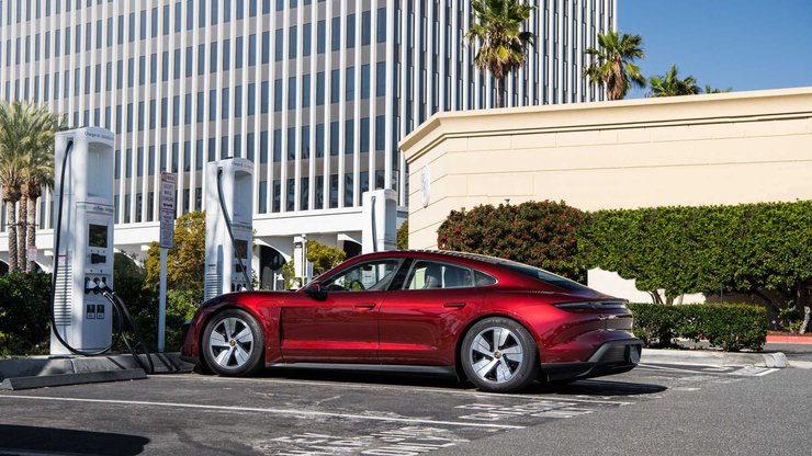 Porsche Taycan 2022, новый Porsche Taycan, Porsche Taycan, электромобиль Porsche Taycan, запас хода Porsche Taycan