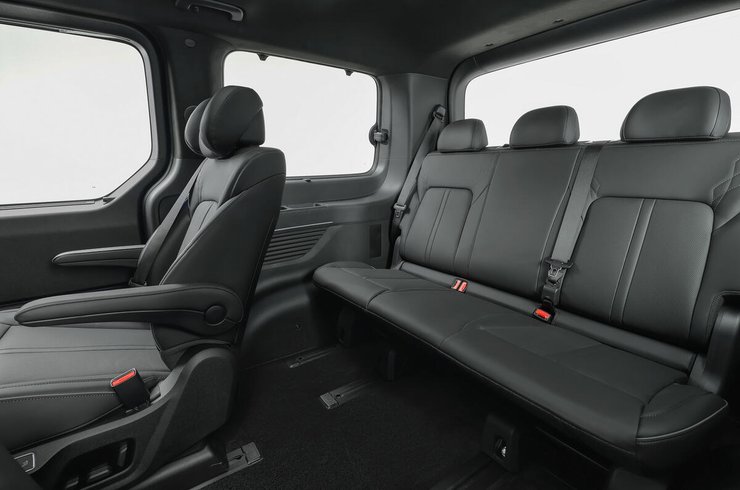 салон хюндай старія