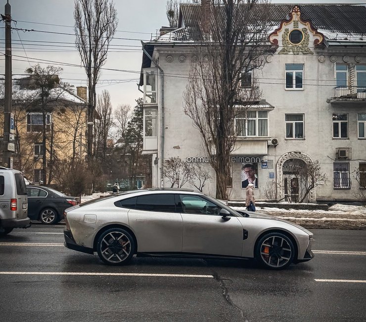 Xpeng P7 2025 новий Xpeng P7