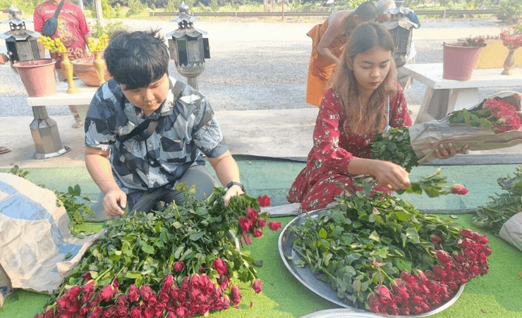 Медсестра, больница, курьезы, бывшая медсестра, врач, доктор, сменила работу, сделала подношение, божество,