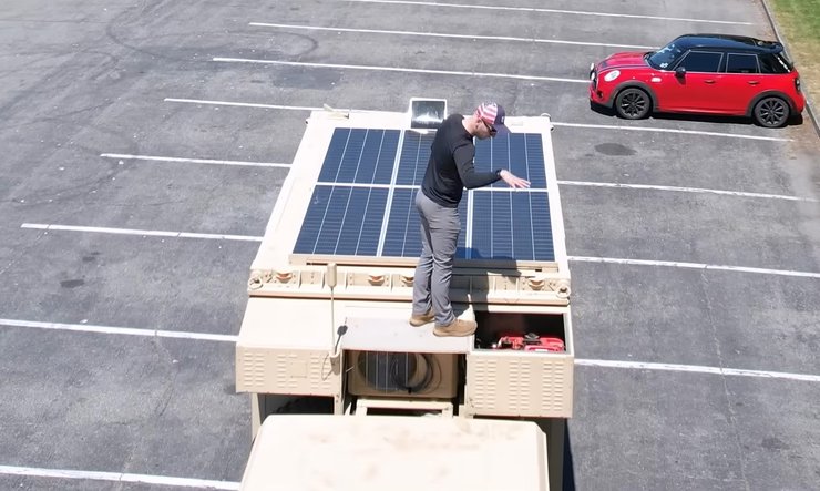 Дом на колесах на базе грузовика