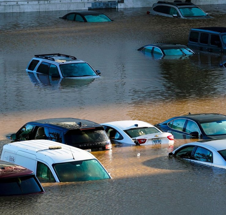 последствия урагана "Ида", утонувшие автомобили, авто под водой