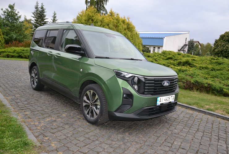 новий Ford Tourneo Courier