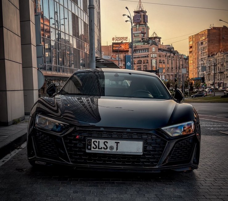 Audi R8