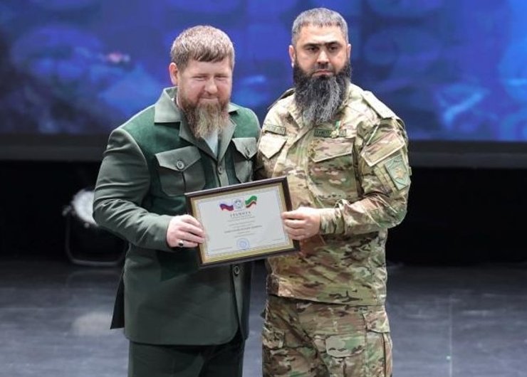 Фото Кадирова та Вахи під час нагородження