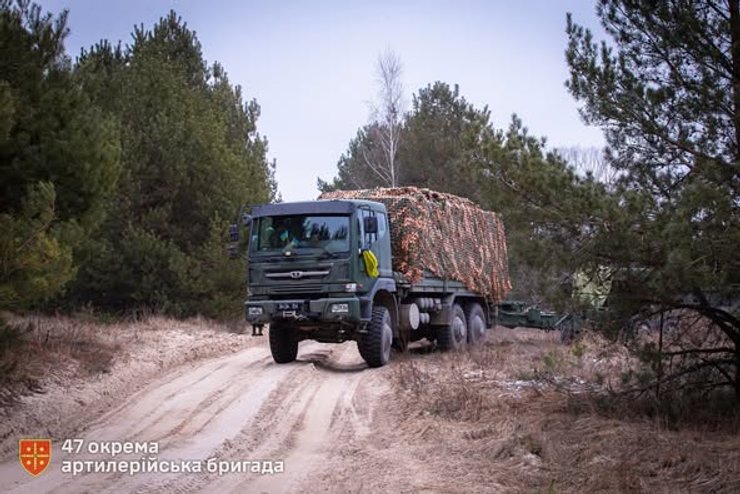 Богдана-Б, гармата, причіпна гармата, вантажівка
