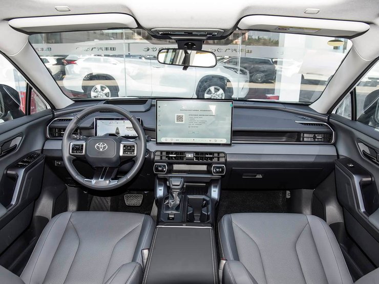 салон тойота рав4 2026