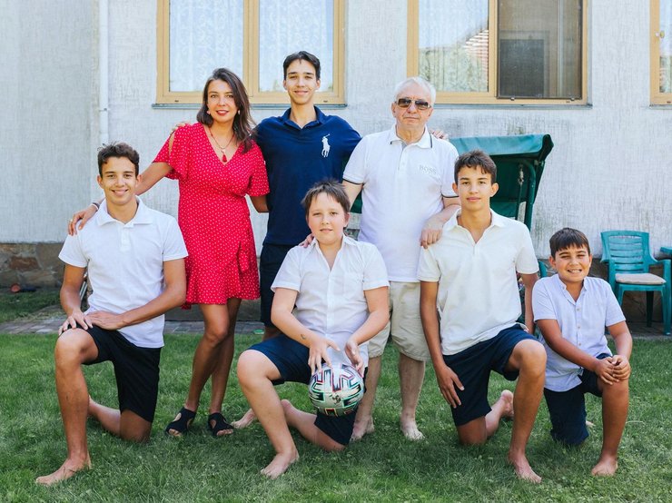 фото, нардеп Алексей Кучеренко с семьей