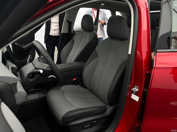 салон MG ES5 2024, новый MG ES5, электромобиль MG, электромобиль MG, кроссовер MG