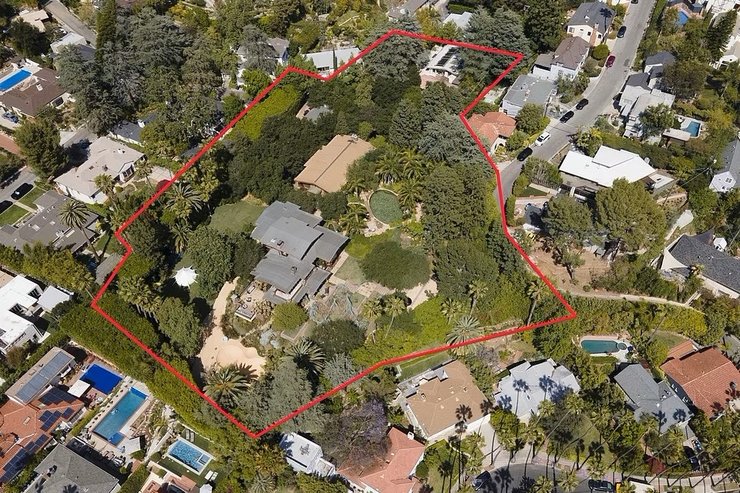 Имение Брэда Питта