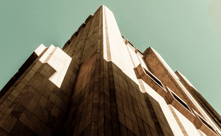 Хмарочос без вікон, Нью-йорк, найстрашніша будівля, немає вікон, секретна база, лігво вампірів, висотна будівля, телефонне обладнання,