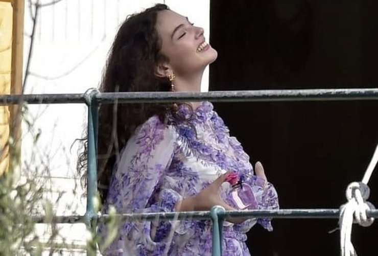 Дева Кассель