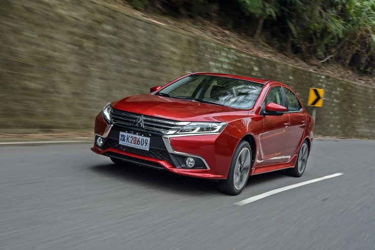 Mitsubishi Grand Lancer