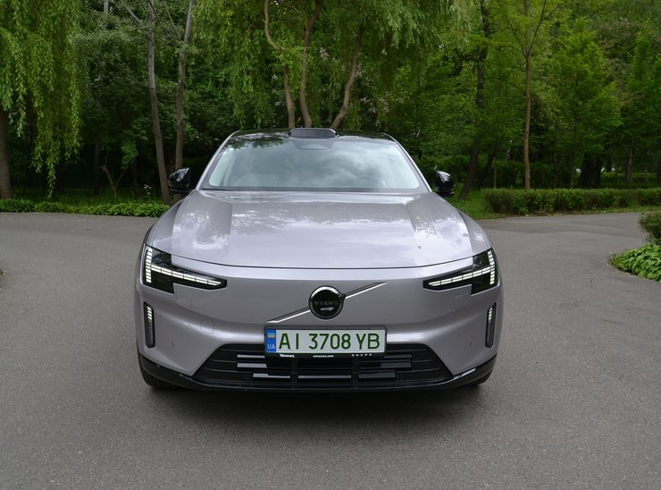 новый Volvo ES90