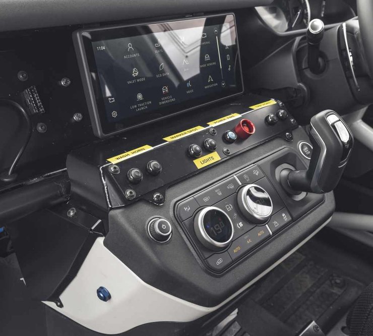 Land Rover Bowler Defender