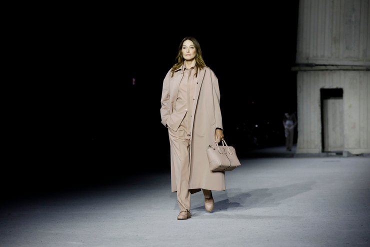 Карла Бруни на Миланской неделе моды