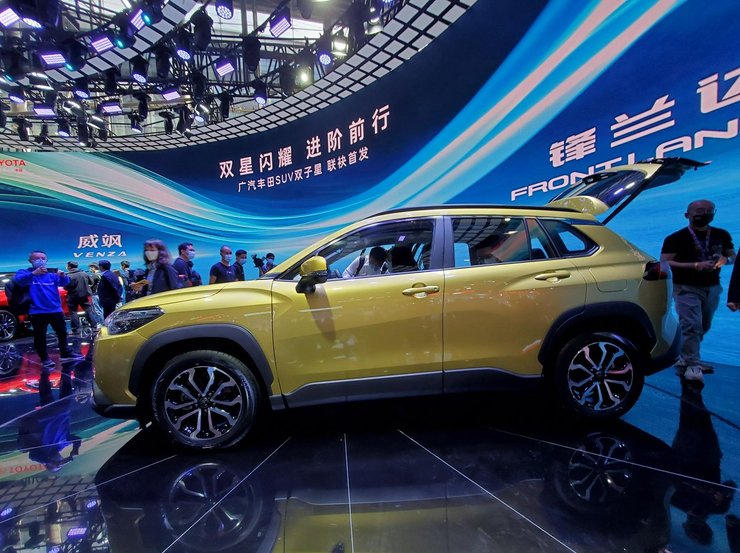 Toyota Frontlander 2022, Toyota Frontlander, Toyota Corolla Cross, кросовер Toyota