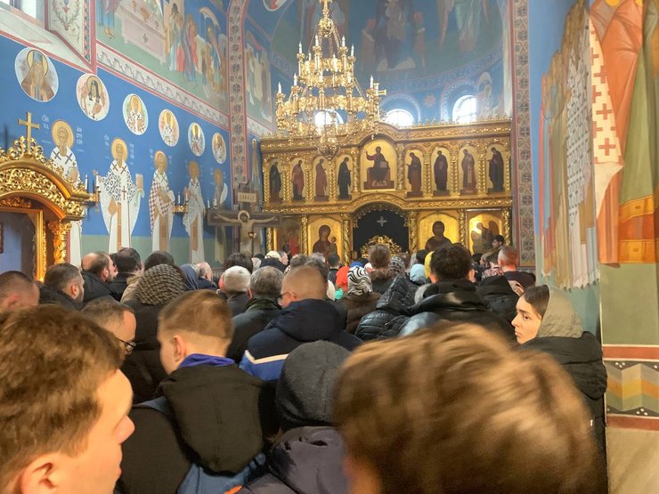 церковь, верующие, киевско-печерская лавра