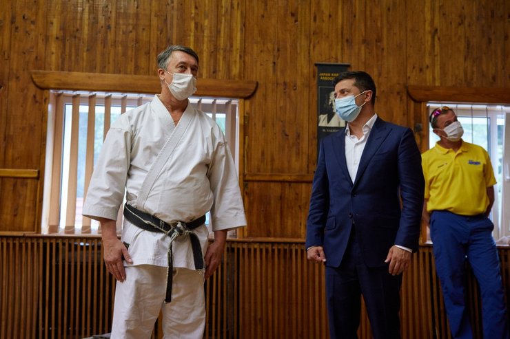 Зеленский, черный пояс, карате