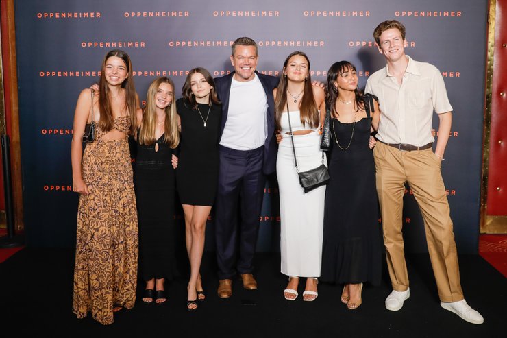 Мэтт Деймон с дочерьми