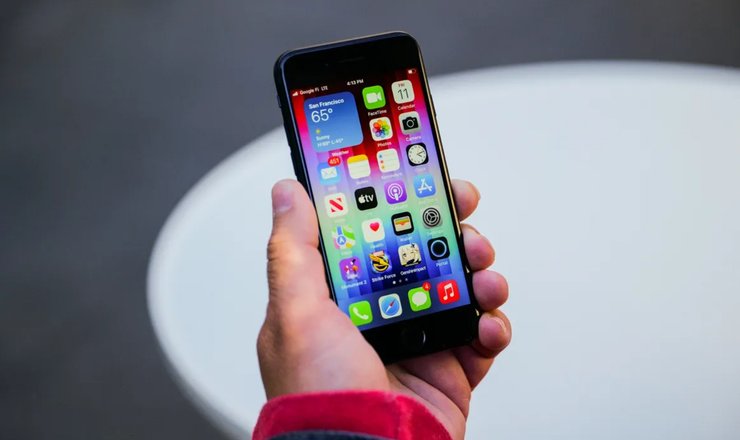iPhone SE (2022) бюджетные смартфоны Apple