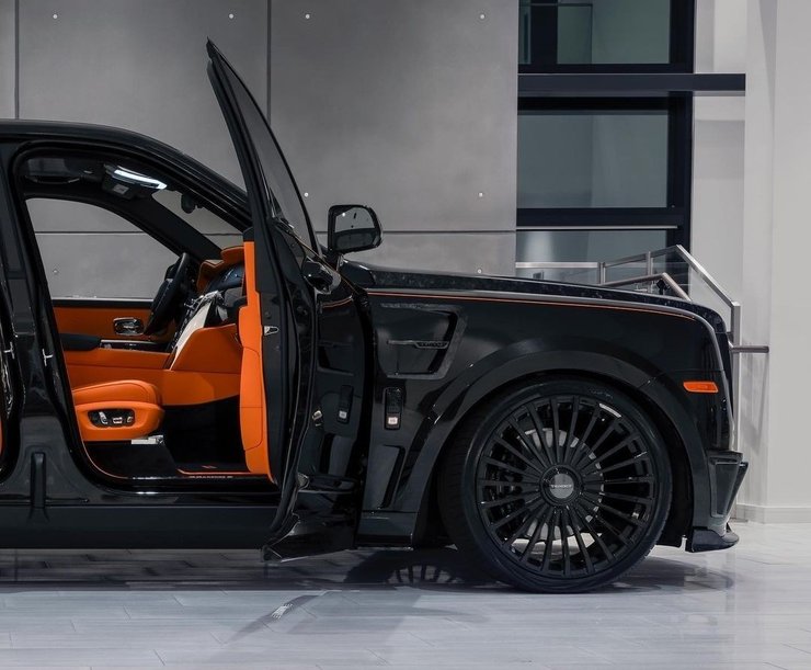 салон Rolls-Royce Cullinan, тюнинг Rolls-Royce Cullinan, Tiësto