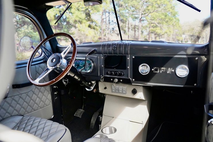 Салон Dodge WC-53