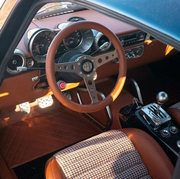 Салон Alfa Romeo Giulia GT, Alfa Romeo Giulia GT Super, спорткар Alfa Romeo