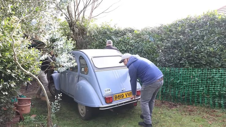 Citroen 2CV, Citroen 2CV 1985, двигатель Citroen 2CV, капсула времени