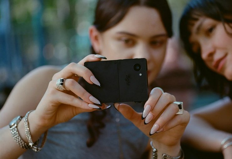 Телефон, Light Phone III, фото