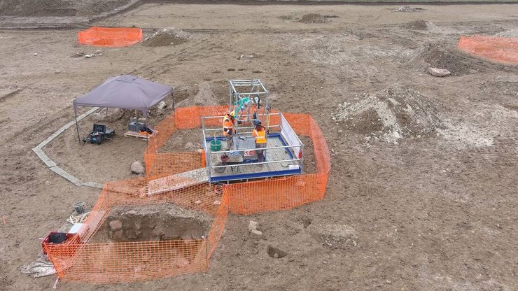 Сеть подземный туннелей в Франции, колодец, раскопки, археологи, нашли руины общины,  времен Средневековья, сеть туннелей, 800-летние руины, дом