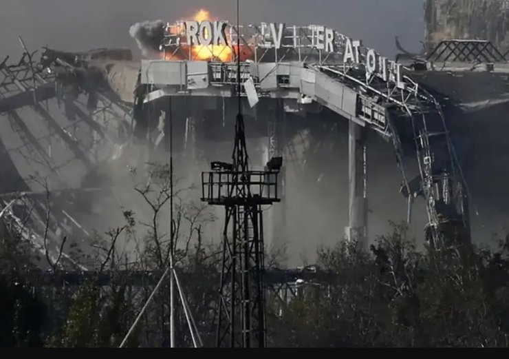 Разрушенный Донецкий аэропорт