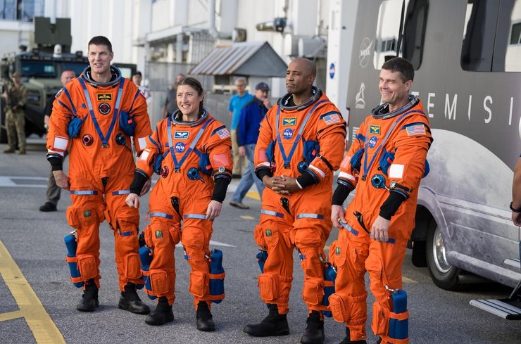 Артеміда-2 астронавти