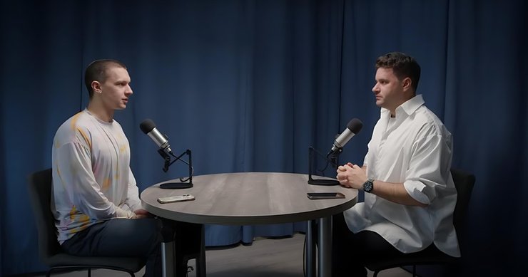 ведучі подкасту Антон Полєсков та Ілля Кабачинський