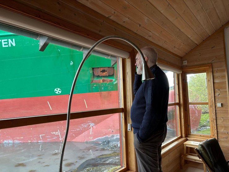 корабель сів на мілину, норвегія, корабель у саду