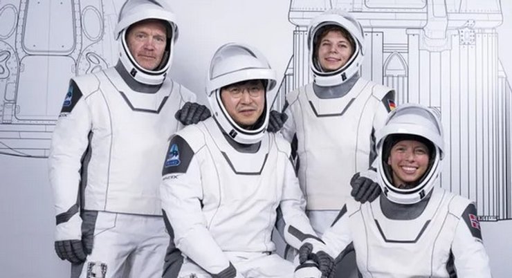 Fram2 астронавты