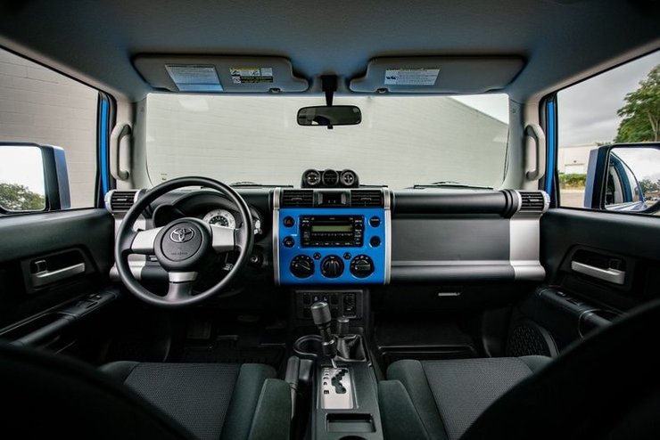 салон Toyota FJ Cruiser, капсула часу, Toyota FJ