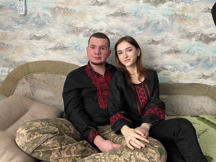 Владислав Єщенко з коханою