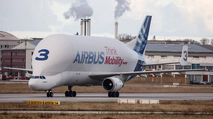 самолет Airbus BelugaST Самолет Airbus BelugaST неизменно радовал фанатов авиации своим забавным видом