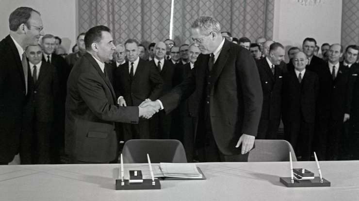 контроль за зброєю, як здійснювати контроль за зброєю